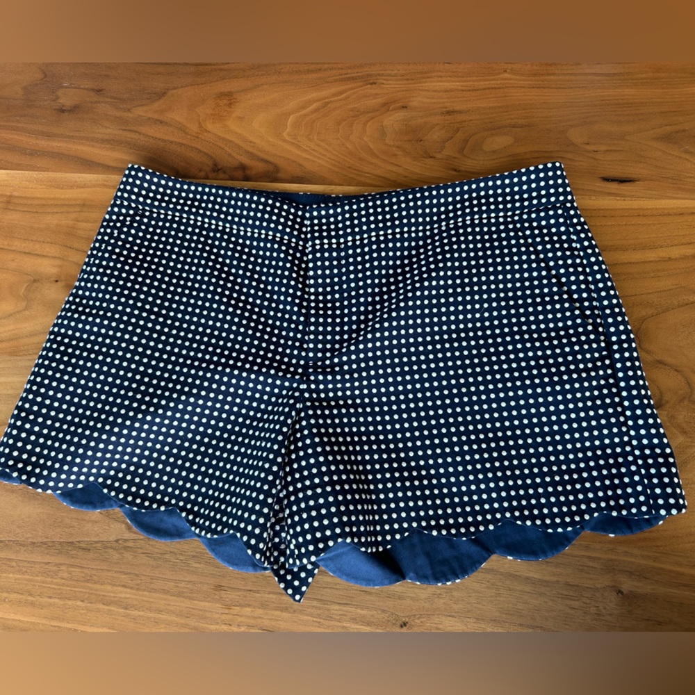 Club Monaco Navy Polka Dot Scalloped Hem Women's Shorts Size 8
